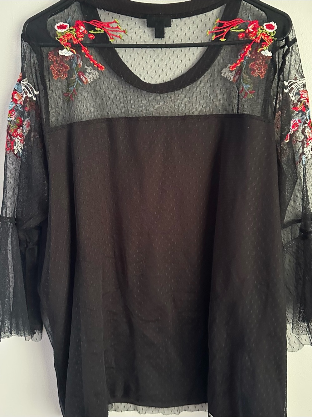 Torrid 2 mesh embroidered black top bell sleeve 2x women’s 2xl shirt - Picture 7 of 7